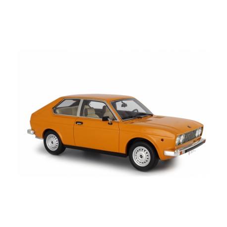 Seat 128 3P 1430 1975 orange, Laudoracing-Model 1/18 scale