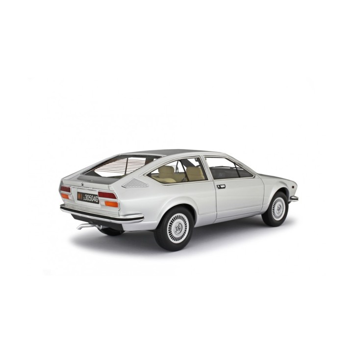 Alfa Romeo Alfetta GT 1.6 1976 grey, Laudoracing-Model 1/18 scale