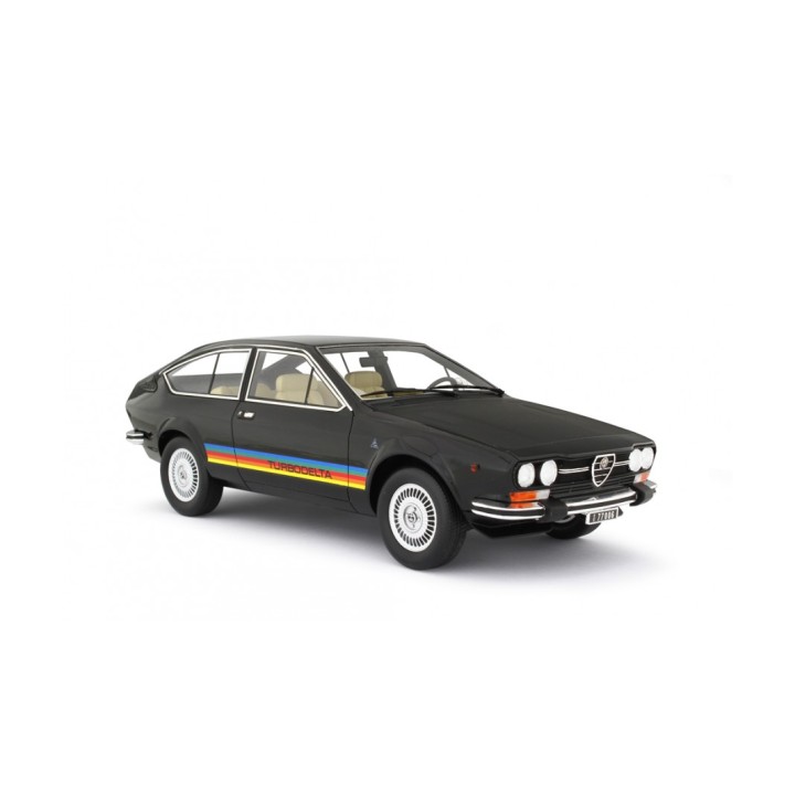 Alfa Romeo Alfetta GTV 2000 Turbodelta 1979 červená, Laudoracing-Model 1:18