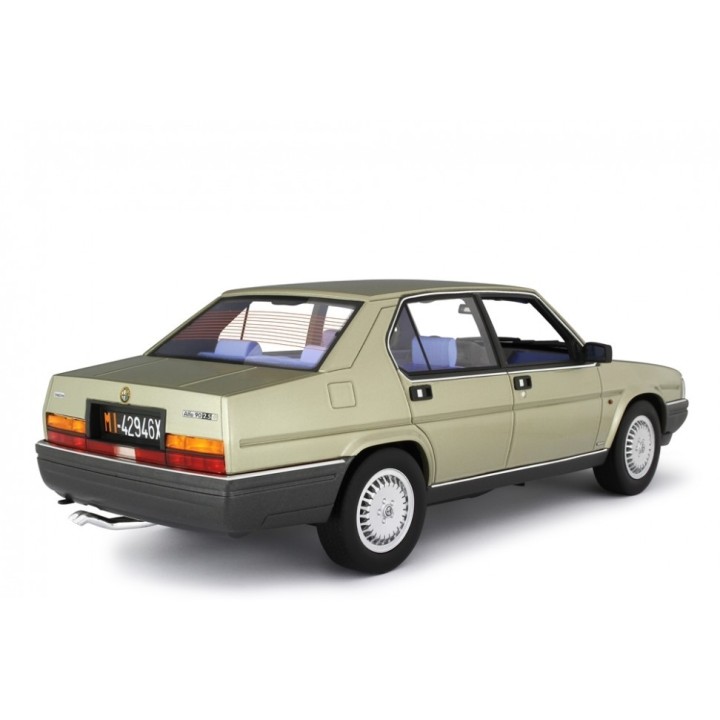 Alfa Romeo Alfa 90 2.5 Iniezione Quadrifoglio Oro 1985 zlatá, Laudoracing-Model 1:18