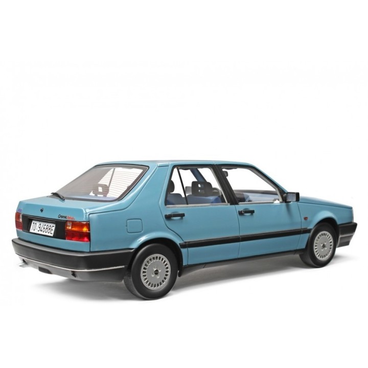 Fiat Croma Turbo I.E. 1985 světle modrá, Laudoracing-Model 1:18