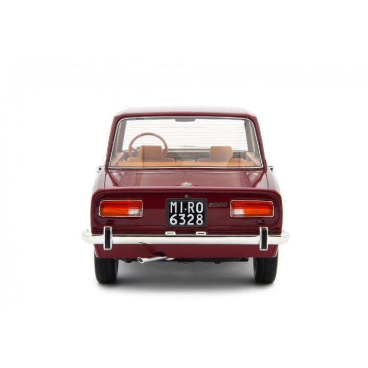 Alfa Romeo 2000 Berlina 1971 red, Laudoracing-Model 1/18 scale