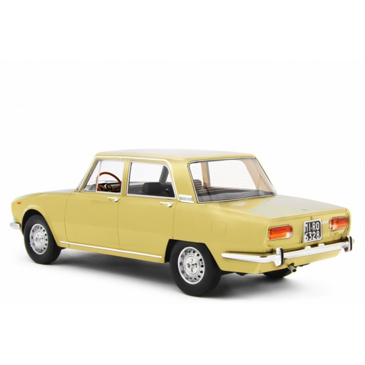 Alfa Romeo 2000 Berlina 1971 yellow, Laudoracing-Model 1/18 scale