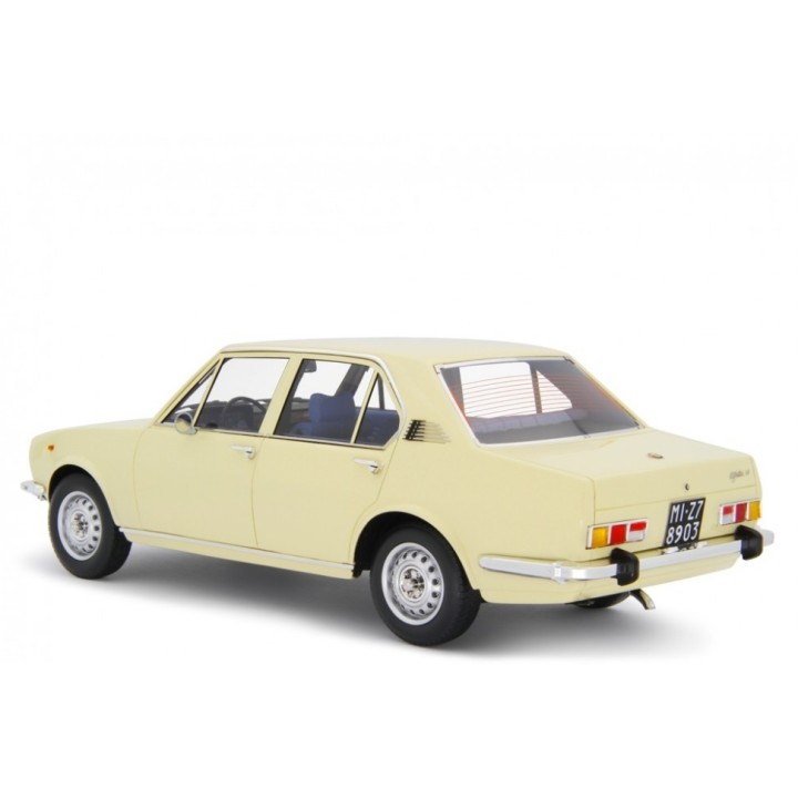 Alfa Romeo Alfetta 1.8 1975 béžová, Laudoracing-Model 1:18