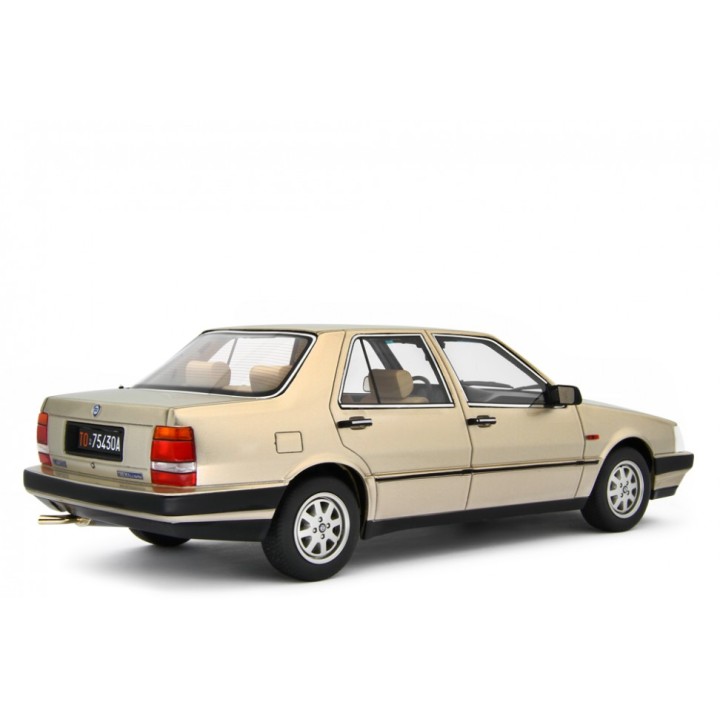 Lancia Thema 2.0 i.e. Turbo 1994 gold, Laudoracing-Model 1/18 scale