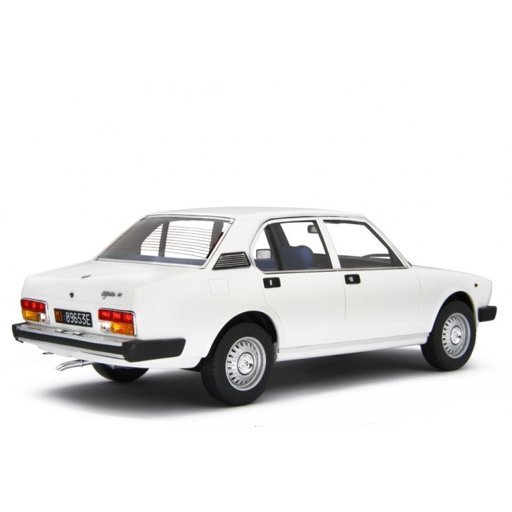 Alfa Romeo Alfetta 2.0 1978 white, Laudoracing-Model 1/18 scale