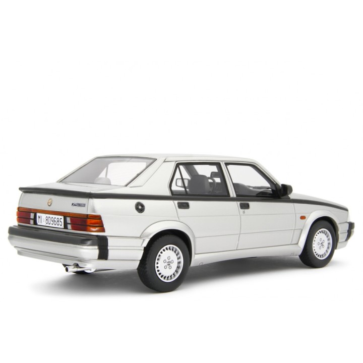 Alfa Romeo 75 1.8 Turbo America 1986 silver, Laudoracing-Model 1/18 scale