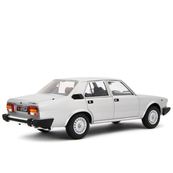 Alfa Romeo 6 2.5 1979 silver, Laudoracing-Model 1/18 scale