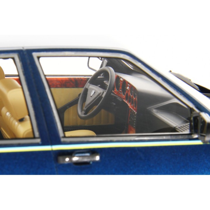 Lancia Thema 8.32 1986 blue, Laudoracing-Model 1/18 scale