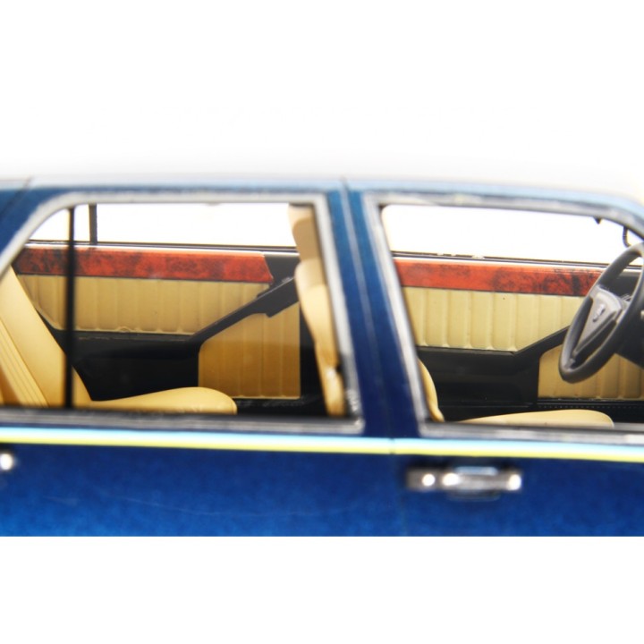 Lancia Thema 8.32 1986 blue, Laudoracing-Model 1/18 scale