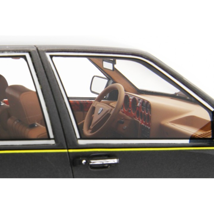 Lancia Thema 8.32 1986 grey, Laudoracing-Model 1/18 scale