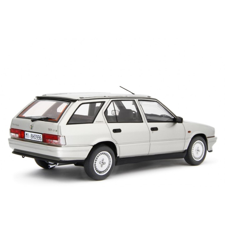 Alfa Romeo 33 1.7 Sport Wagon Q.V. 1988 silver, Laudoracing-Model 1/18 scale