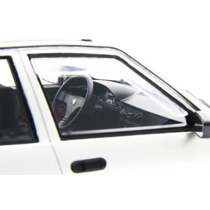 Alfa Romeo 33 1.7 Sport Wagon Q.V. 1988 silver, Laudoracing-Model 1/18 scale