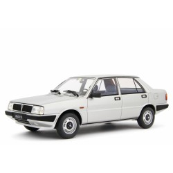 Lancia Prisma 1300 1985 stříbrná, Laudoracing-Model 1:18