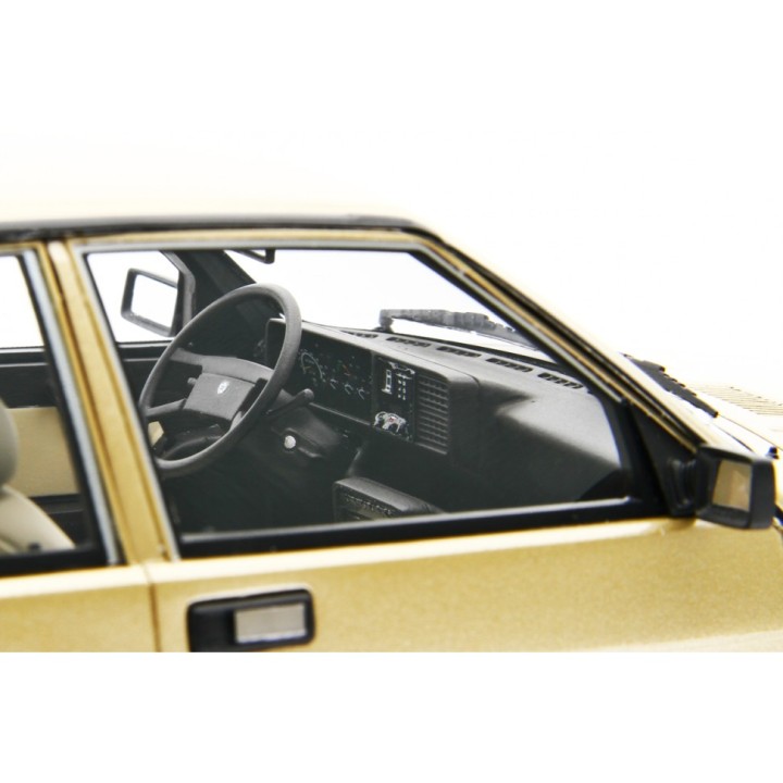 Lancia Prisma 1300 1985 béžová, Laudoracing-Model 1:18