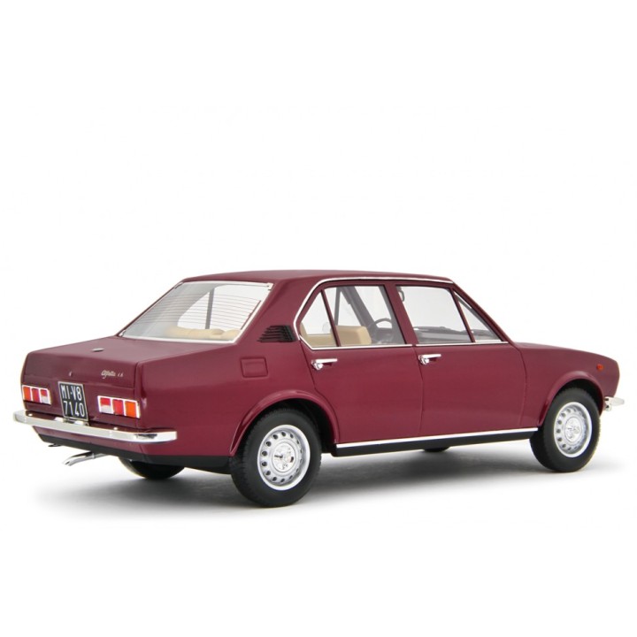 Alfa Romeo Alfetta 1.6 1975 vínová, Laudoracing-Model 1:18
