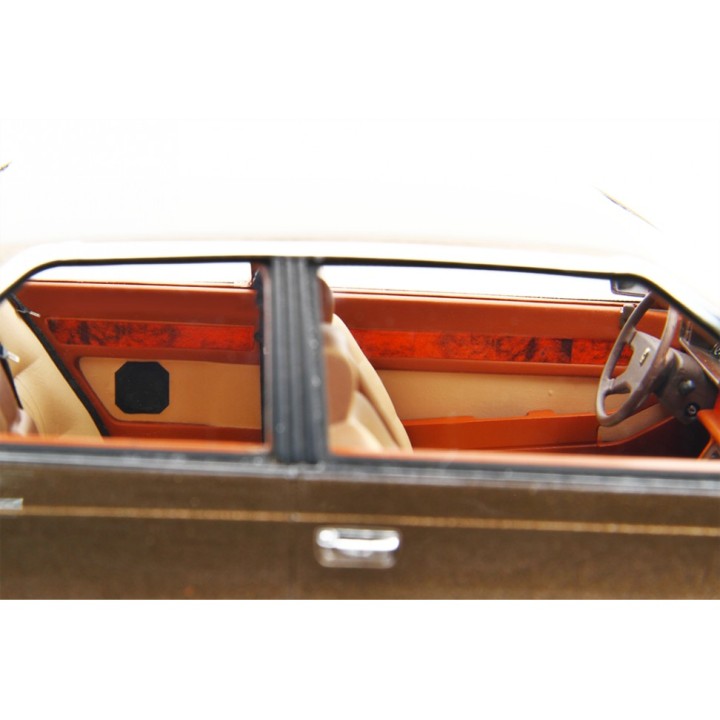 Maserati Biturbo 2.0 1982 hnědá, Laudoracing-Model 1:18