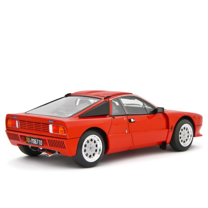 Lancia 037 Rally Stradale 1982 red, Laudoracing-Model 1/18 scale