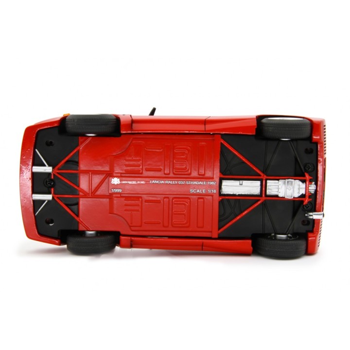 Lancia 037 Rally Stradale 1982 red, Laudoracing-Model 1/18 scale