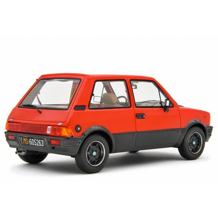 Innocenti De Tomaso Turbo 1983 red, Laudoracing-Model 1/18 scale