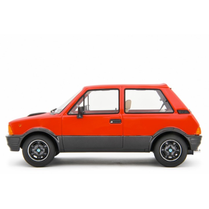 Innocenti De Tomaso Turbo 1983 červená, Laudoracing-Model 1:18