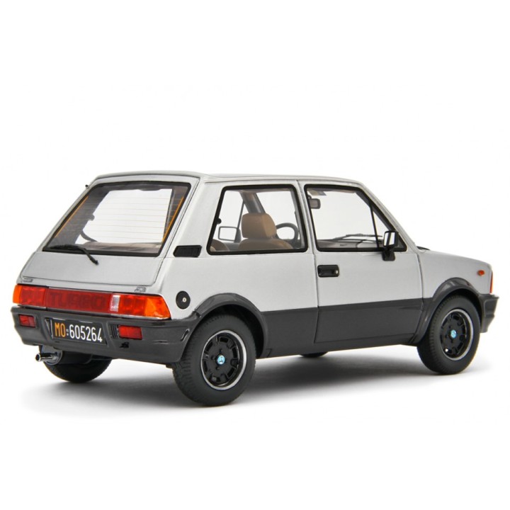 Innocenti De Tomaso Turbo 1983 silver, Laudoracing-Model 1/18 scale