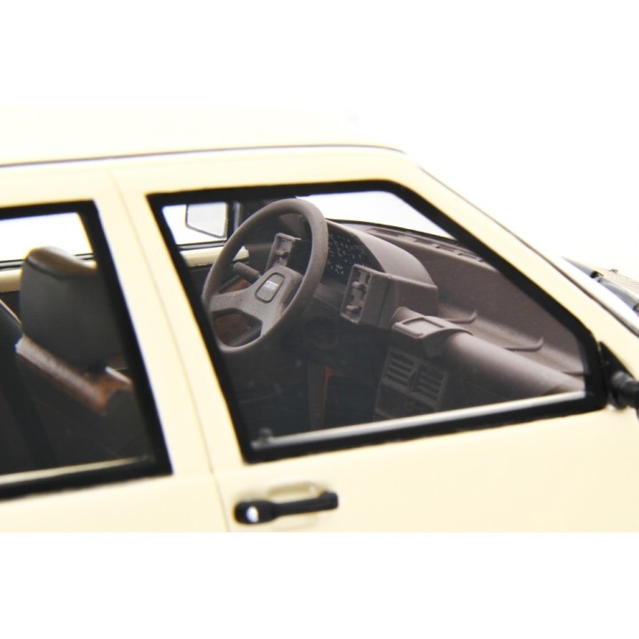 Fiat Uno 55S 1983 béžová, Laudoracing-Model 1:18