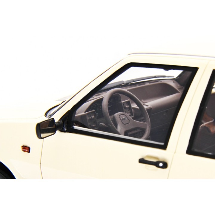 Fiat Uno 55S 1983 béžová, Laudoracing-Model 1:18