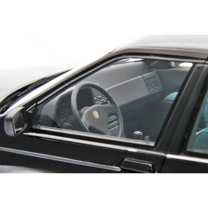 Alfa Romeo 164 2.0 Twin Spark 1987 black, Laudoracing-Model 1/18 scale