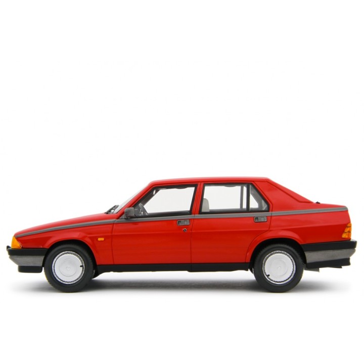 Alfa Romeo 75 1.6-1.8 1985 červená, Laudoracing-Model 1:18