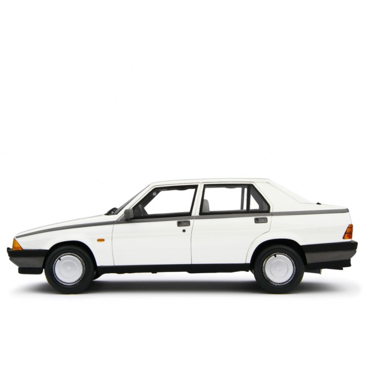 Alfa Romeo 75 1.6-1.8 1985 white, Laudoracing-Model 1/18 scale