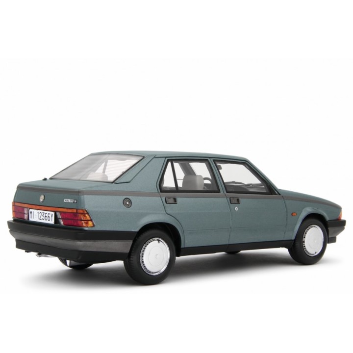 Alfa Romeo 75 1.6-1.8 1985 green, Laudoracing-Model 1/18 scale