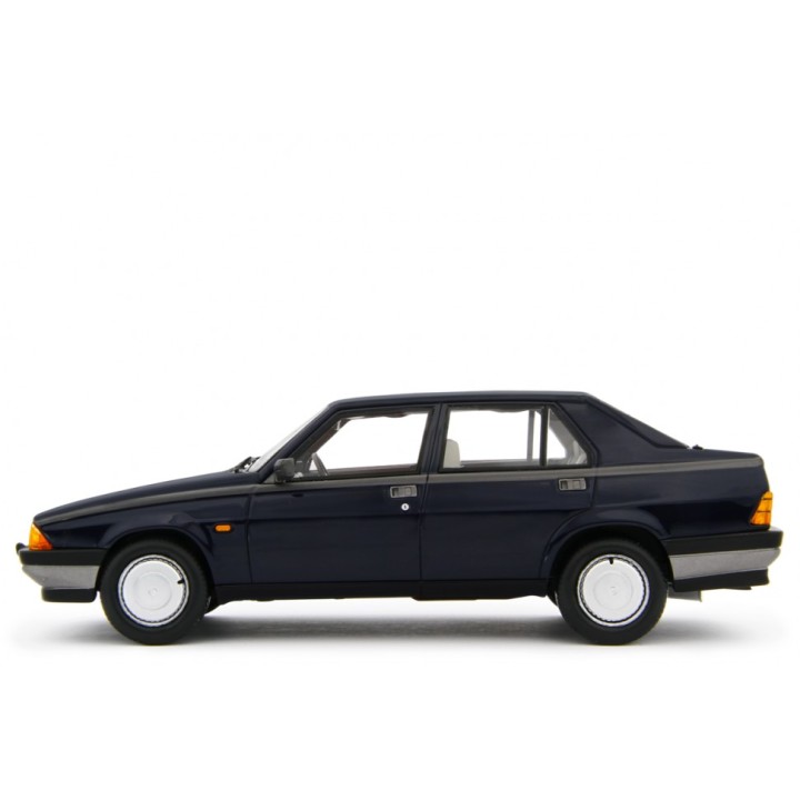 Alfa Romeo 75 1.6-1.8 1985 blue, Laudoracing-Model 1/18 scale