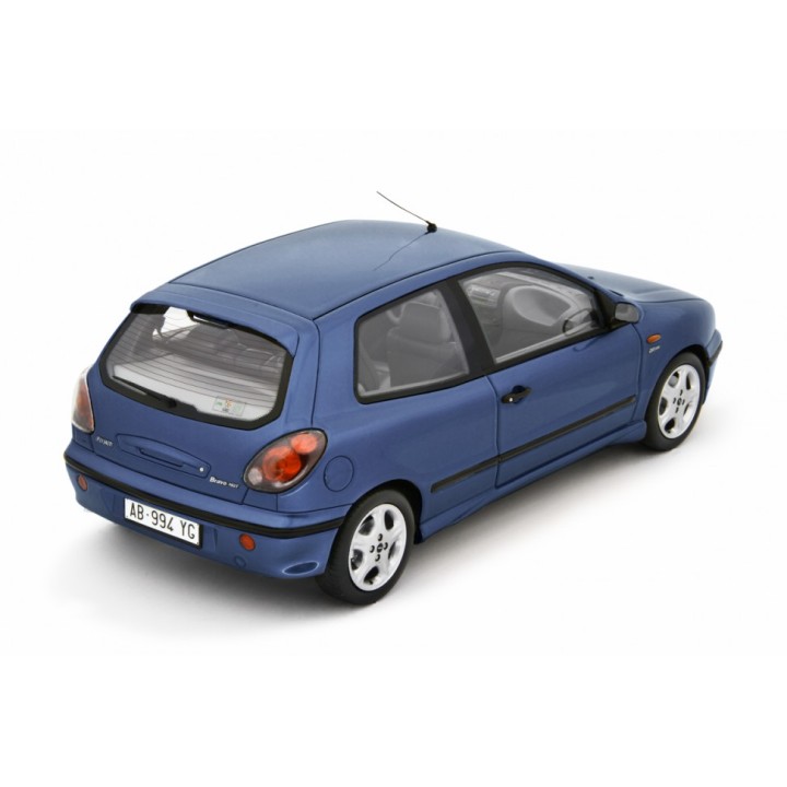 Fiat Bravo 2.0 HGT 1995 blue, Laudoracing-Model 1/18 scale