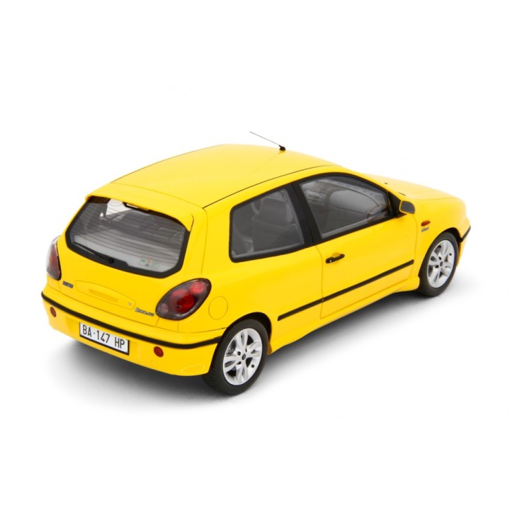 Fiat Bravo 2.0 HGT 1995 yellow, Laudoracing-Model 1/18 scale