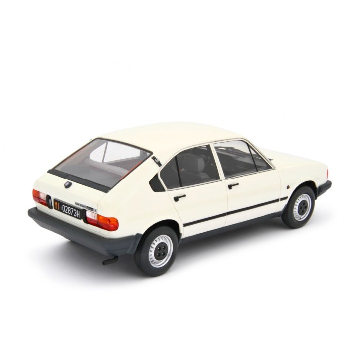 Alfa Romeo Alfasud 1.2 4 Porte 1980 white, Laudoracing-Model 1/18 scale