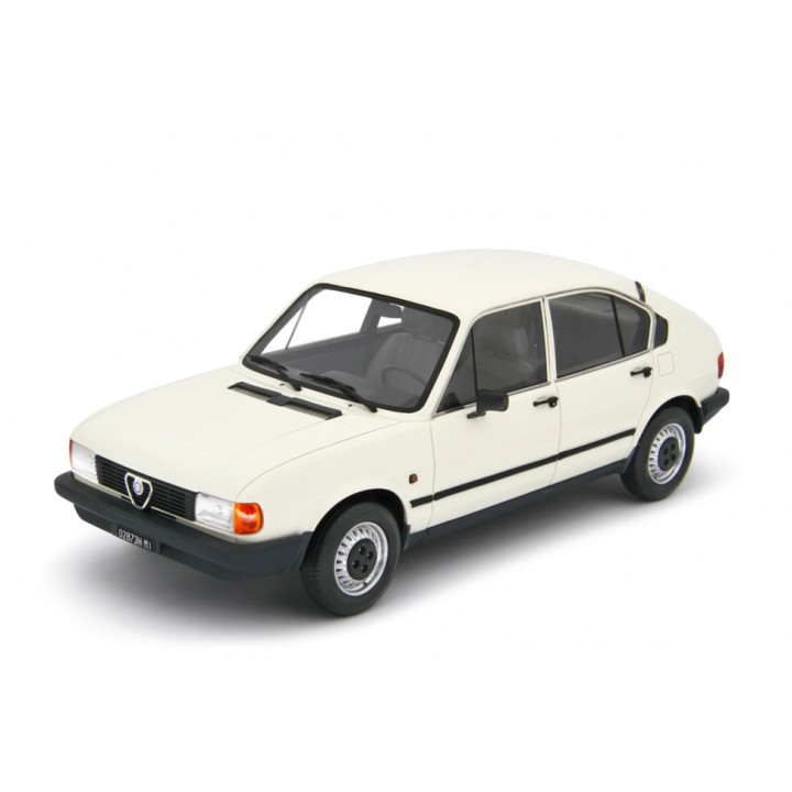 Alfa Romeo Alfasud 1.2 4 Porte 1980 white, Laudoracing-Model 1/18 scale