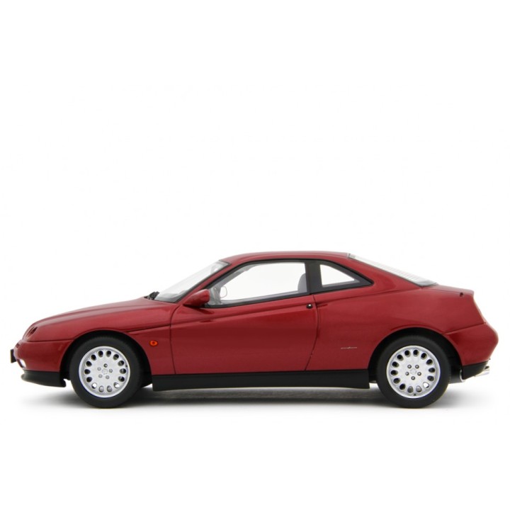 Alfa Romeo GTV 2.0 T.Spark 16V 1995 red, Laudoracing-Model 1/18 scale