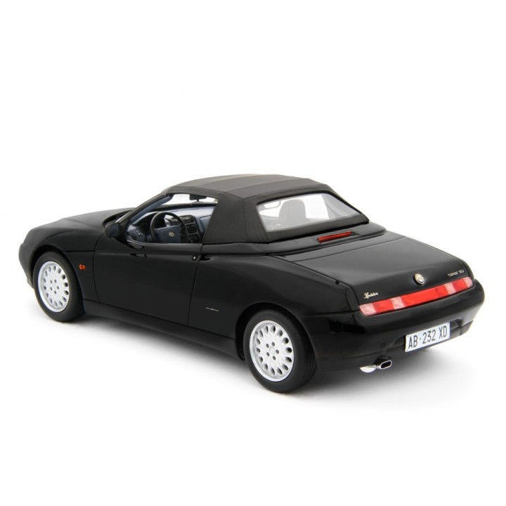 Alfa Romeo Spider 2.0 T.Spark 16V 1995 černá, Laudoracing-Model 1:18