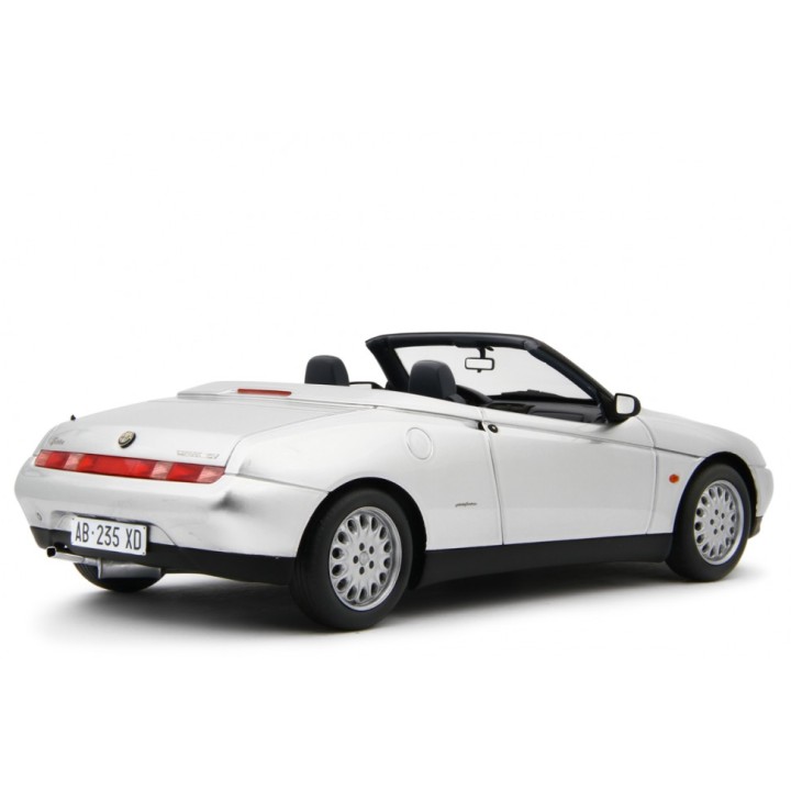 Alfa Romeo Spider 2.0 T.Spark 16V 1995 silver, Laudoracing-Model 1/18 scale