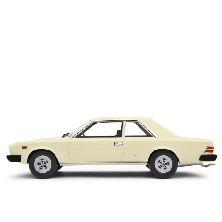 Fiat 130 Coupe 1971 beige, Laudoracing-Model 1/18 scale
