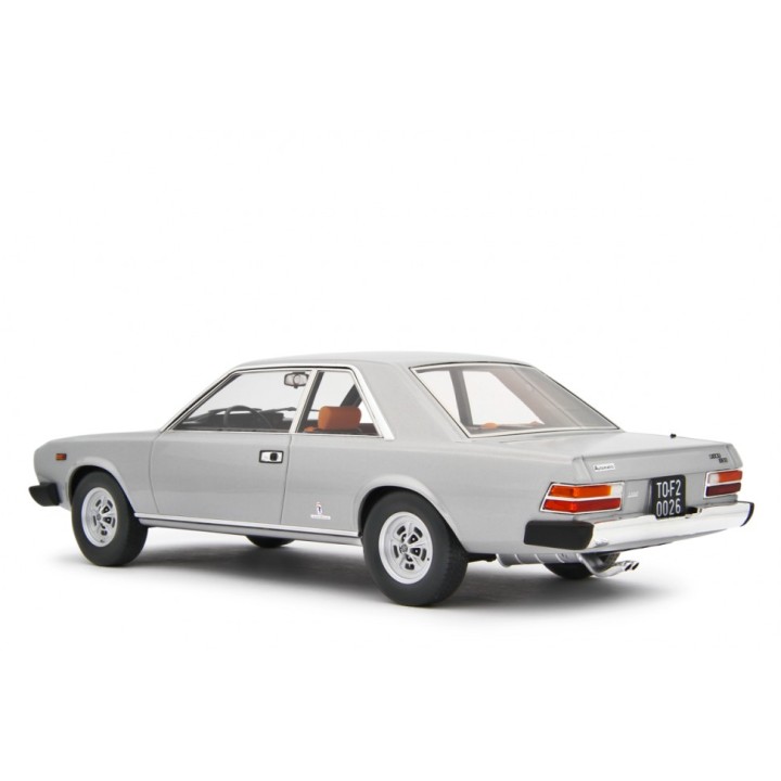 Fiat 130 Coupe 1971 stříbrná, Laudoracing-Model 1:18