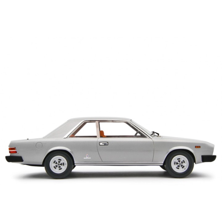 Fiat 130 Coupe 1971 stříbrná, Laudoracing-Model 1:18