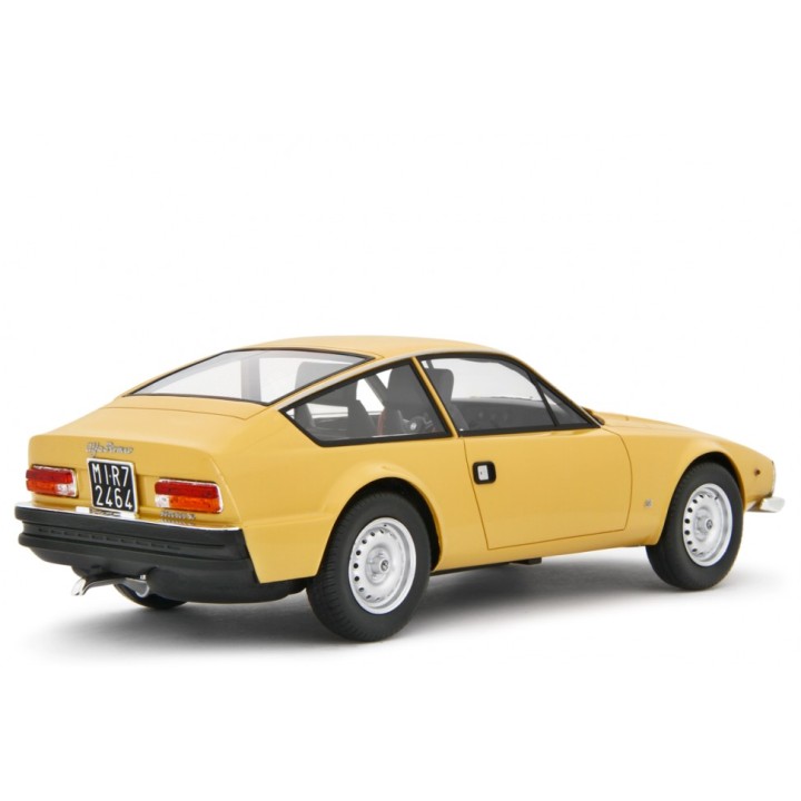 Alfa Romeo Giulia Coupé 1600 GT Junior Zagato 1972 yellow, Laudoracing-Model 1/18 scale