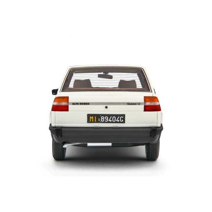 Alfa Romeo Giulietta 1.6 1980 white, Laudoracing-Model 1/18 scale
