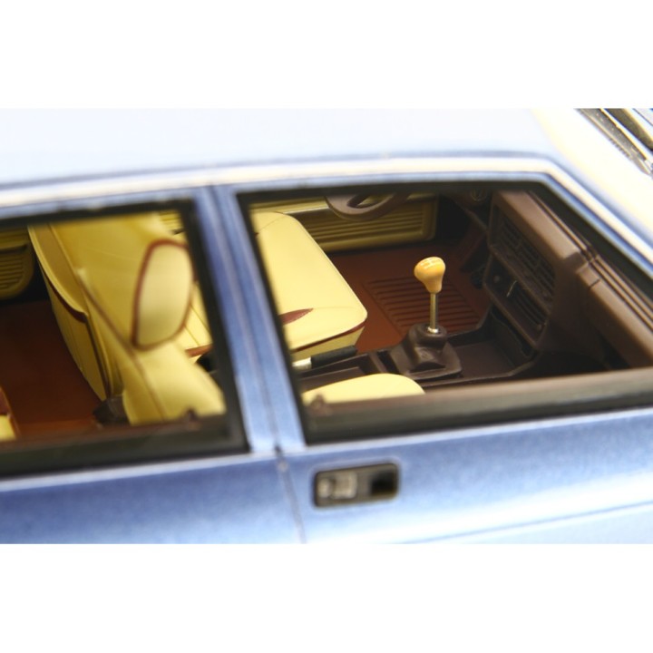 Alfa Romeo Giulietta 1.6 1980 blue, Laudoracing-Model 1/18 scale