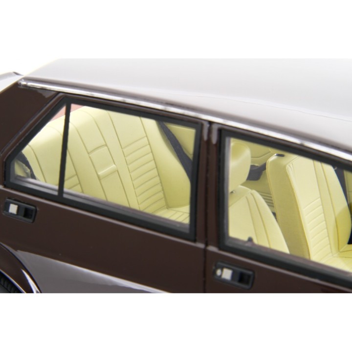 Alfa Romeo Giulietta 1.6 1980 brown, Laudoracing-Model 1/18 scale