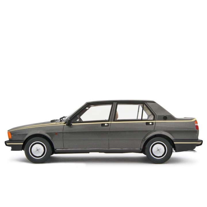 Alfa Romeo Giulietta 2.0 Super 1981 silver, Laudoracing-Model 1/18 scale