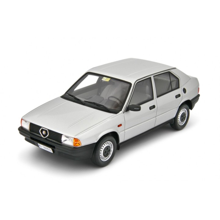 Alfa Romeo 33 1.3S Edizione 1985 silver, Laudoracing-Model 1/18 scale