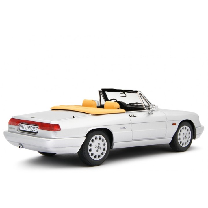Alfa Romeo Spider 1.6 - 2.0i 1990 silver, Laudoracing-Model 1/18 scale
